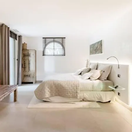 636 Holiday home